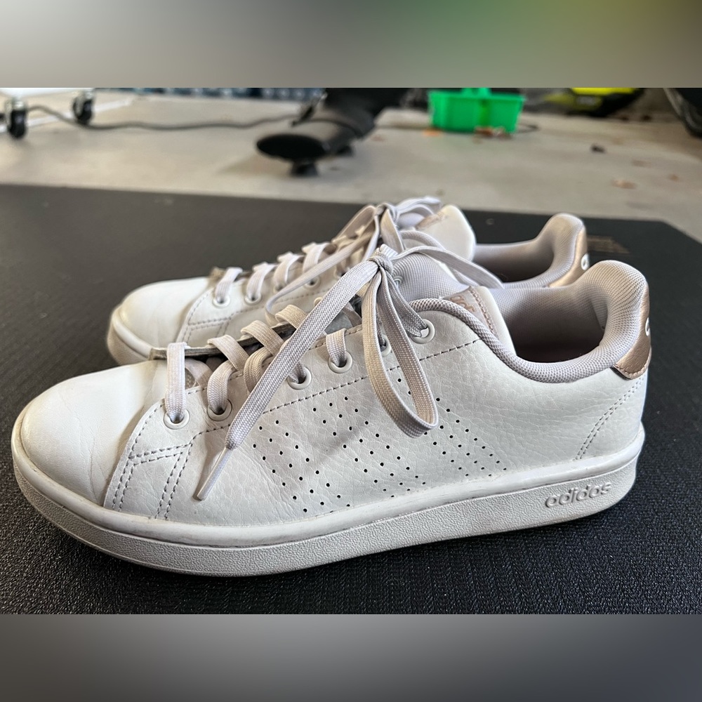 Womens adidas size 8.5